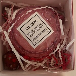 Voluspa Pink Rose Petal Macaroon Candle- Gift Box w/ Chocolate